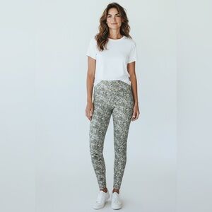 Sonoma Floral Leggings Womens M OEKO-TEX Stretch Midrise Flowers Lounge Yoga